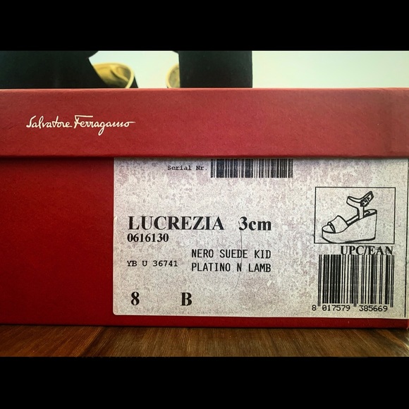 BRAND NEW Salvatore Ferragamo Suede Black Sandal - Picture 10 of 11